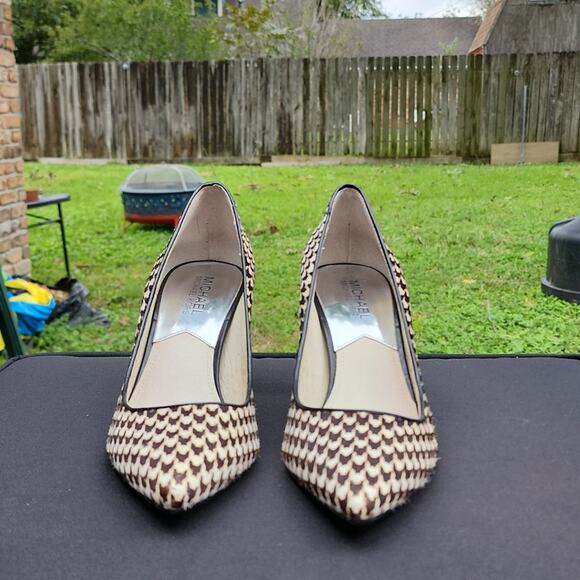MICHEAL KORS ELISA HOUNDSTOUCH CALF HAIR LEATHER HEELS WOMAN'S SIZE 7 GUC - Picture 2 of 16